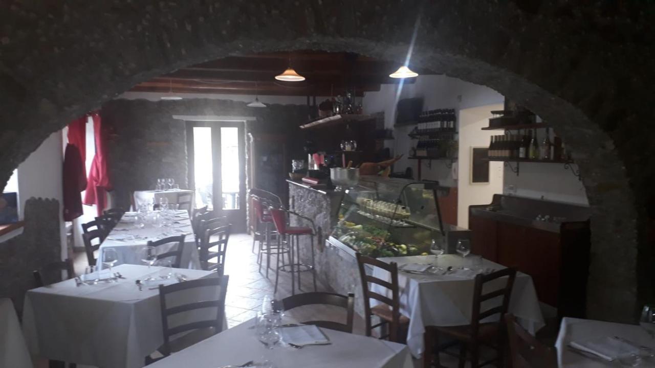 Taverna Del Dolmen Millesimo ภายนอก รูปภาพ