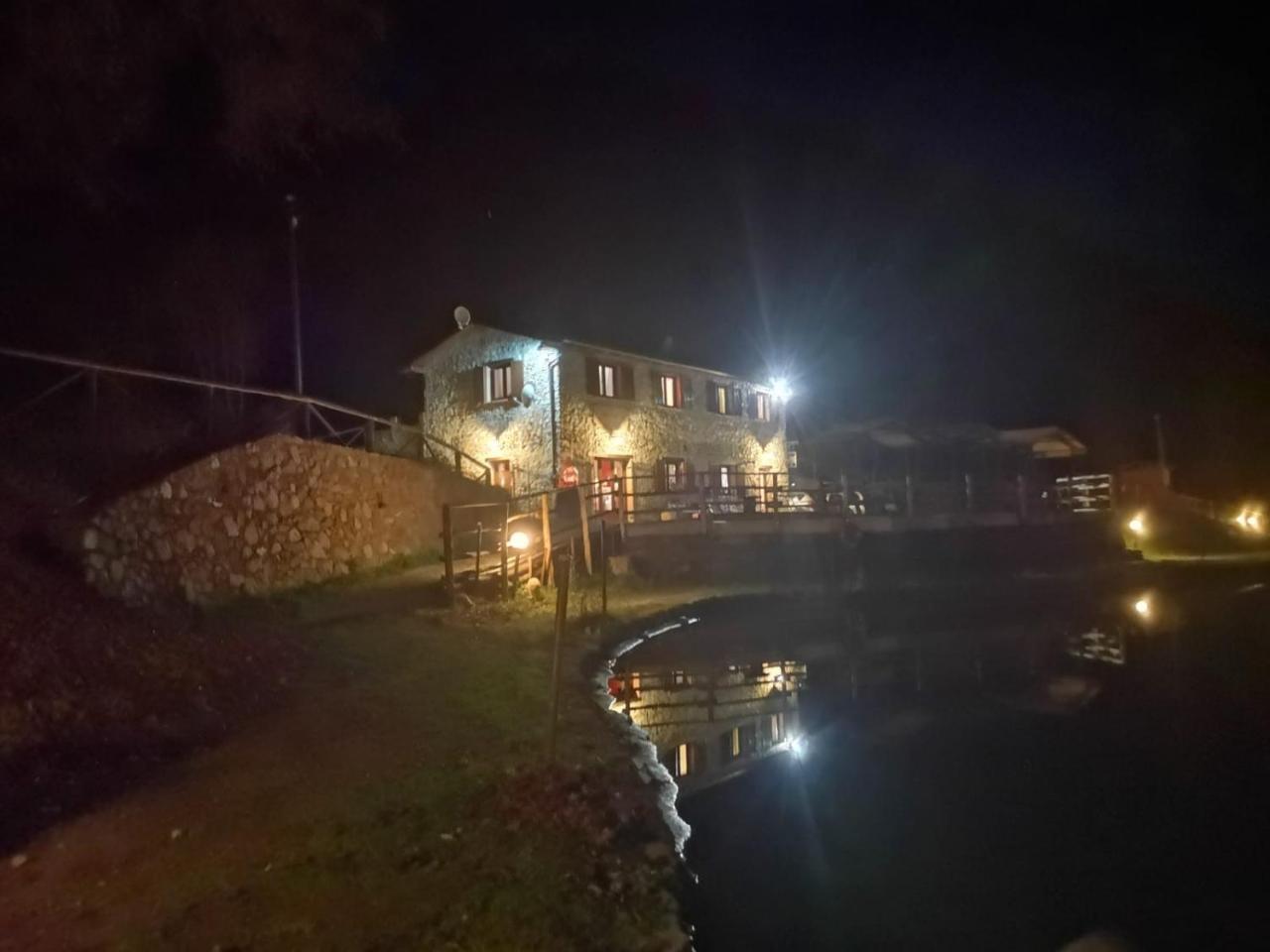 Taverna Del Dolmen Millesimo ภายนอก รูปภาพ